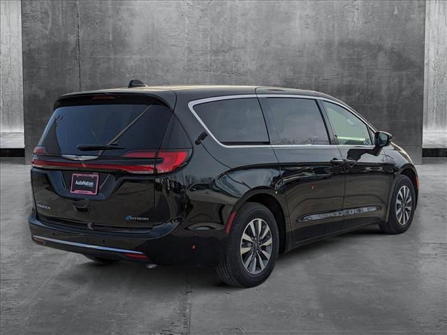 new 2025 Chrysler Pacifica Hybrid car, priced at $47,829