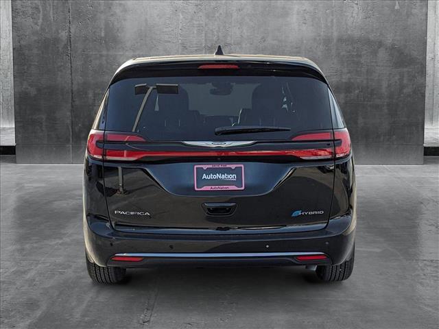 new 2025 Chrysler Pacifica Hybrid car, priced at $47,829