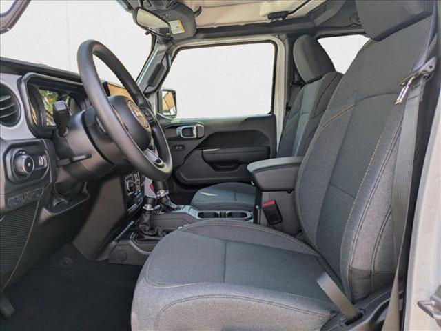 new 2025 Jeep Wrangler car, priced at $41,695