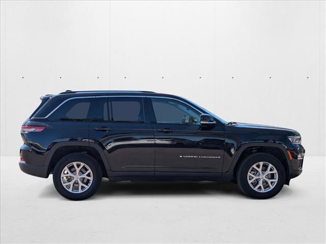 used 2022 Jeep Grand Cherokee car, priced at $31,580
