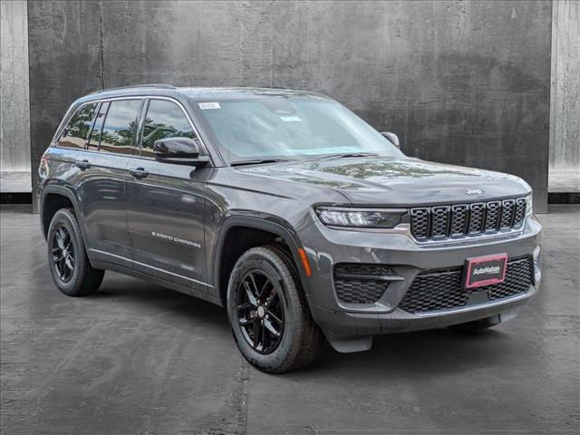 new 2025 Jeep Grand Cherokee car, priced at $42,576