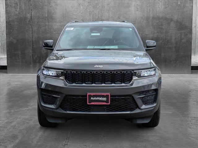 new 2025 Jeep Grand Cherokee car, priced at $42,576