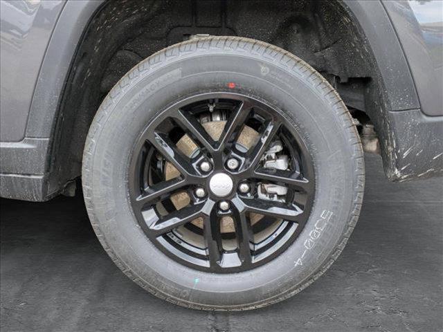 new 2025 Jeep Grand Cherokee car, priced at $42,576