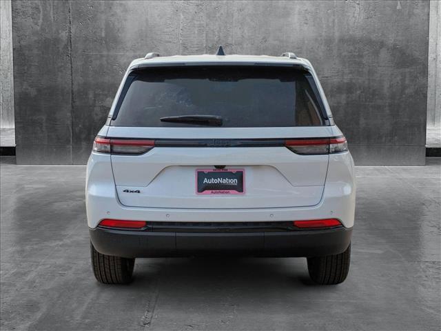 new 2025 Jeep Grand Cherokee car, priced at $43,403