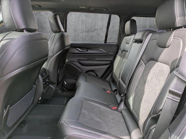 new 2025 Jeep Grand Cherokee car, priced at $43,403