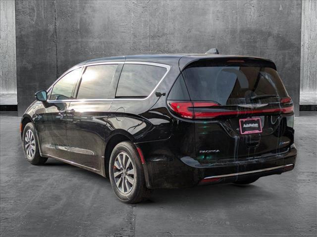 new 2025 Chrysler Pacifica Hybrid car, priced at $45,799