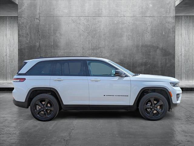 used 2024 Jeep Grand Cherokee car, priced at $32,680