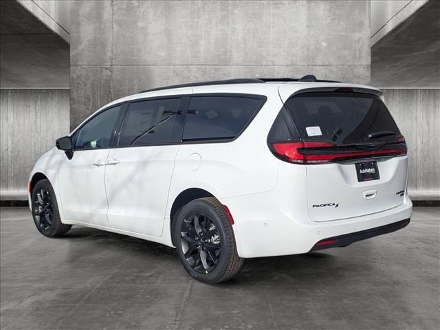 new 2024 Chrysler Pacifica car, priced at $54,549