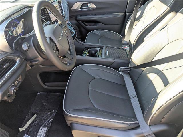 new 2025 Chrysler Pacifica car, priced at $52,197