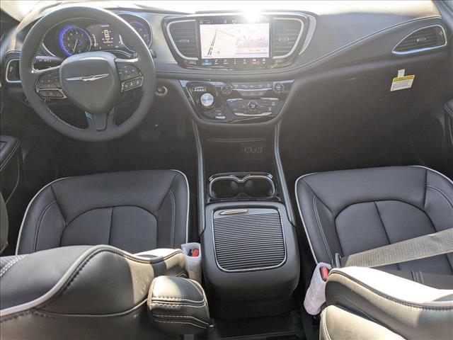new 2025 Chrysler Pacifica car, priced at $52,197