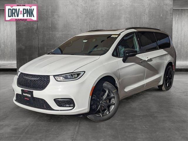 new 2024 Chrysler Pacifica car, priced at $55,799