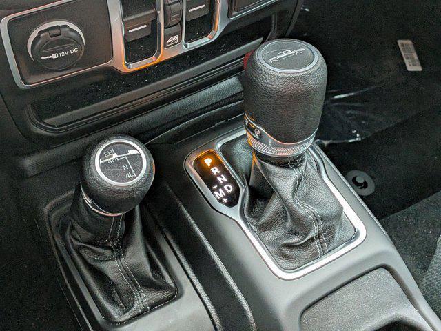 new 2025 Jeep Gladiator car, priced at $42,628