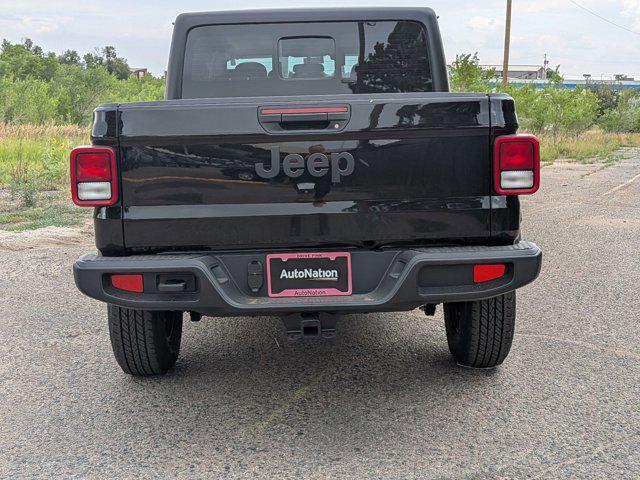 new 2025 Jeep Gladiator car, priced at $42,628