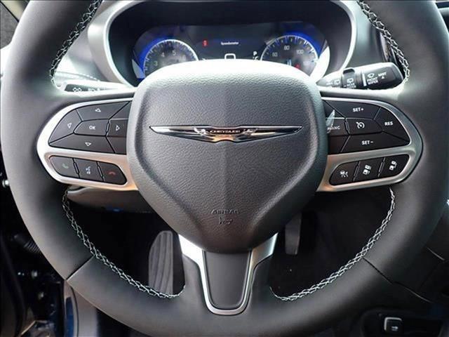 new 2025 Chrysler Pacifica car, priced at $47,910