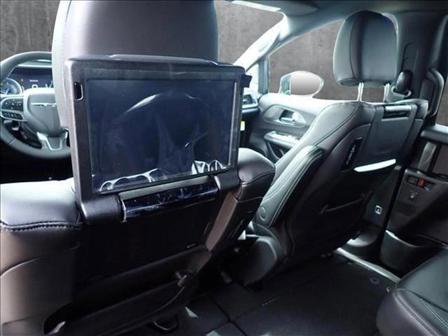 new 2025 Chrysler Pacifica car, priced at $47,910