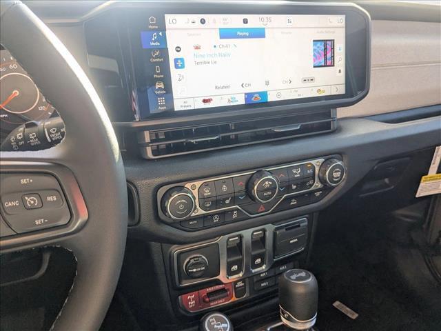 new 2025 Jeep Wrangler car, priced at $48,402