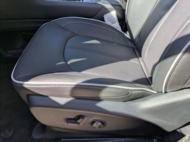 new 2025 Chrysler Pacifica car, priced at $51,299