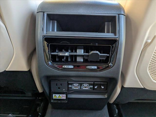 new 2025 Jeep Grand Cherokee car, priced at $44,910