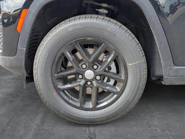 new 2025 Jeep Grand Cherokee car, priced at $38,810