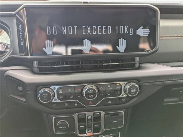 new 2025 Jeep Gladiator car, priced at $50,943