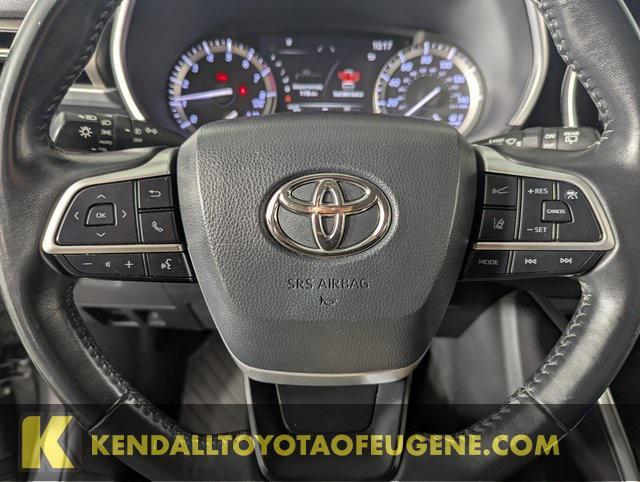 used 2022 Toyota Highlander car, priced at $37,488