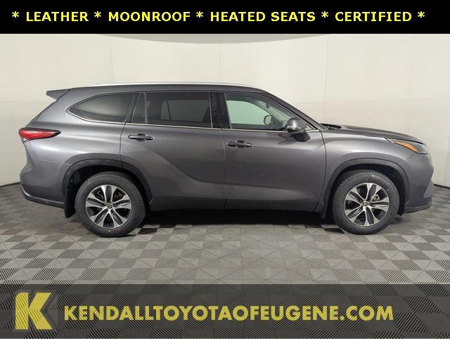 used 2022 Toyota Highlander car, priced at $33,998