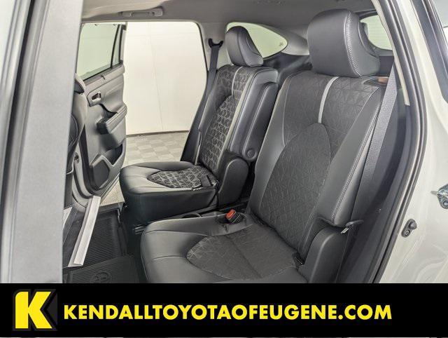 used 2024 Toyota Highlander Hybrid car, priced at $54,998