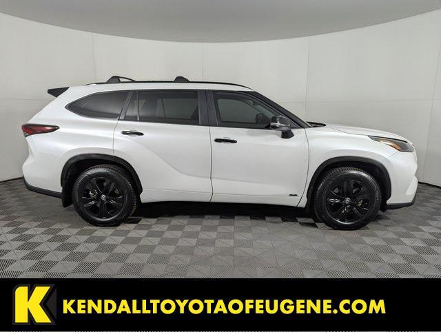 used 2024 Toyota Highlander Hybrid car, priced at $54,998