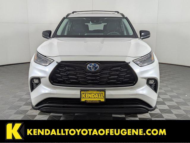 used 2024 Toyota Highlander Hybrid car, priced at $54,998