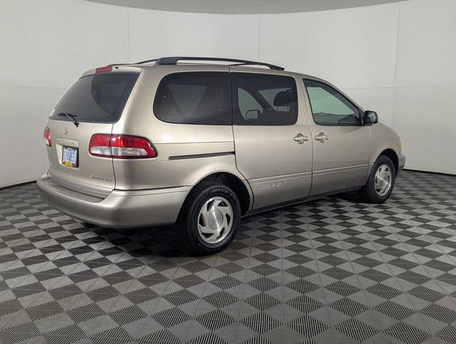 used 2001 Toyota Sienna car, priced at $6,797