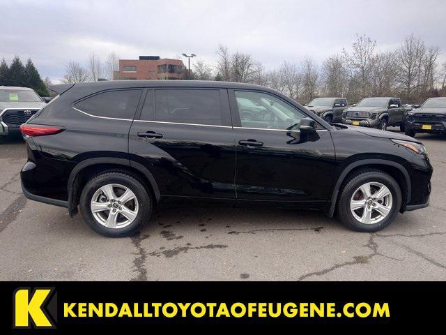 used 2023 Toyota Highlander car, priced at $32,586