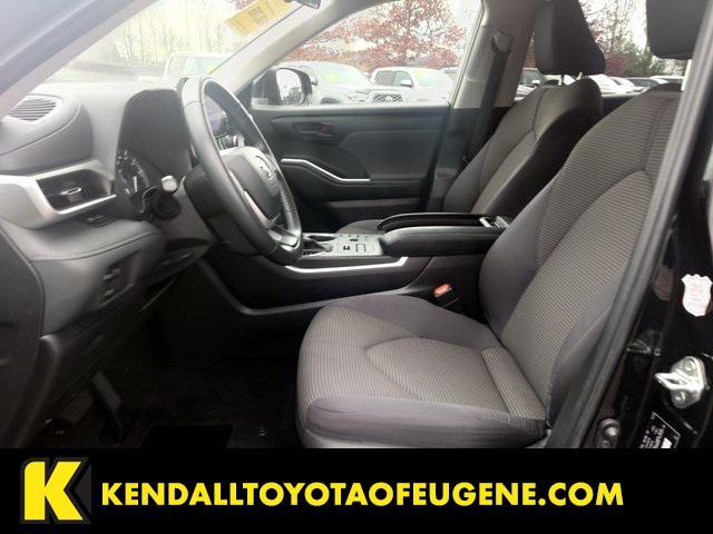 used 2023 Toyota Highlander car, priced at $32,586