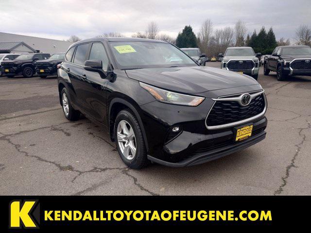 used 2023 Toyota Highlander car, priced at $32,586