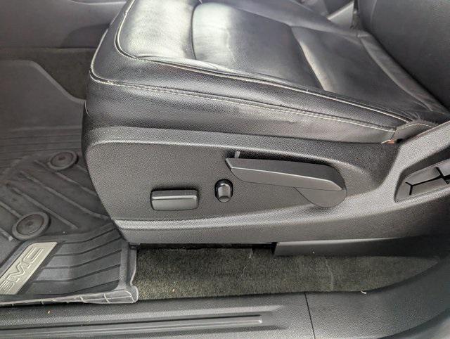used 2015 GMC Canyon car, priced at $29,999