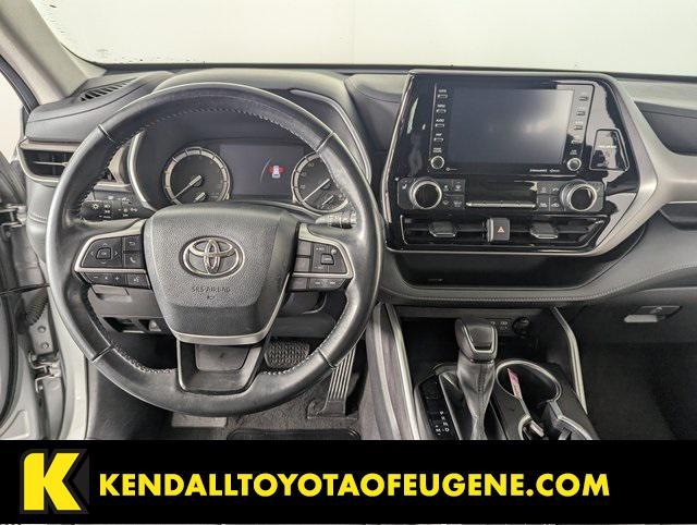 used 2022 Toyota Highlander car, priced at $36,998