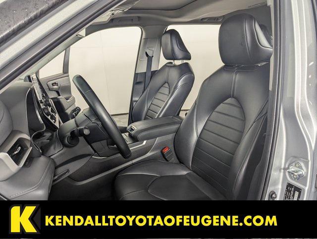 used 2022 Toyota Highlander car, priced at $36,998