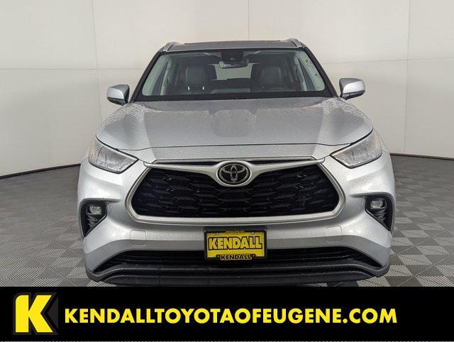 used 2022 Toyota Highlander car, priced at $36,998