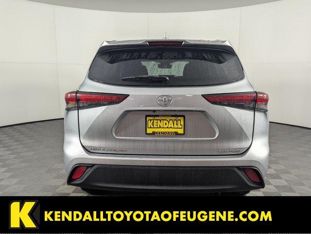 used 2022 Toyota Highlander car, priced at $36,998