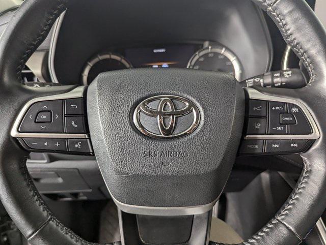 used 2023 Toyota Highlander car, priced at $35,998