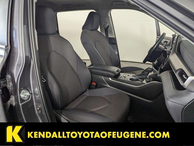 used 2023 Toyota Highlander car, priced at $33,331