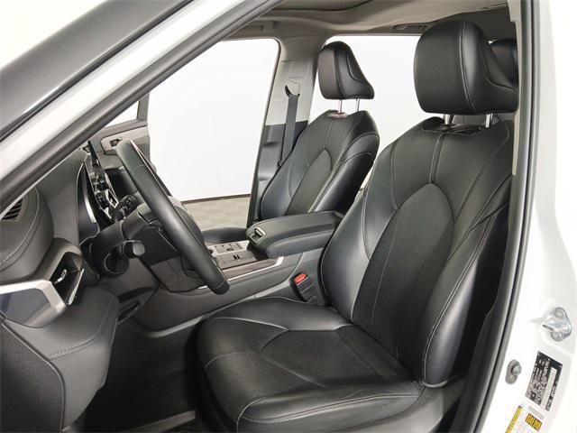 used 2023 Toyota Highlander Hybrid car, priced at $49,998