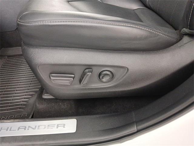 used 2023 Toyota Highlander Hybrid car, priced at $49,998