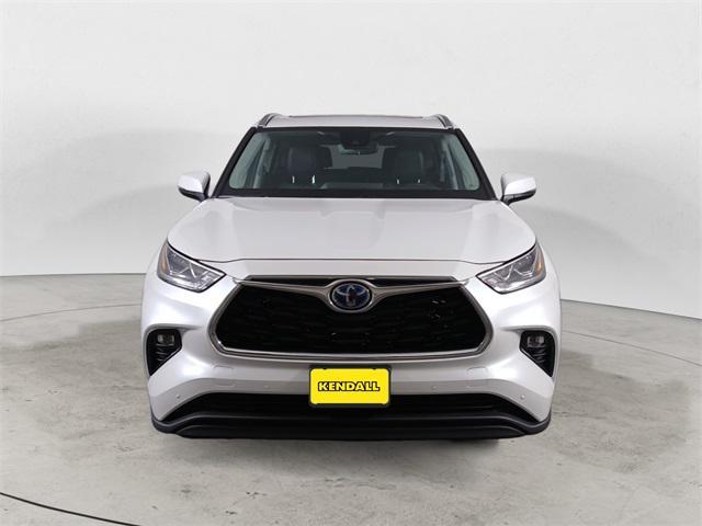 used 2023 Toyota Highlander Hybrid car, priced at $49,998