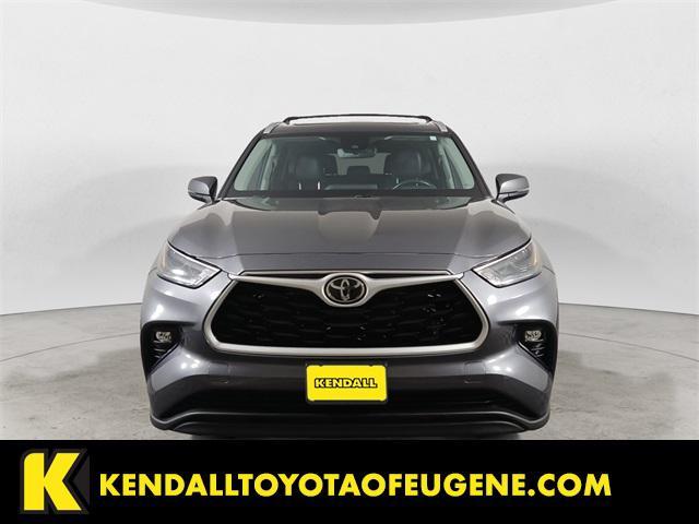 used 2023 Toyota Highlander car, priced at $38,998