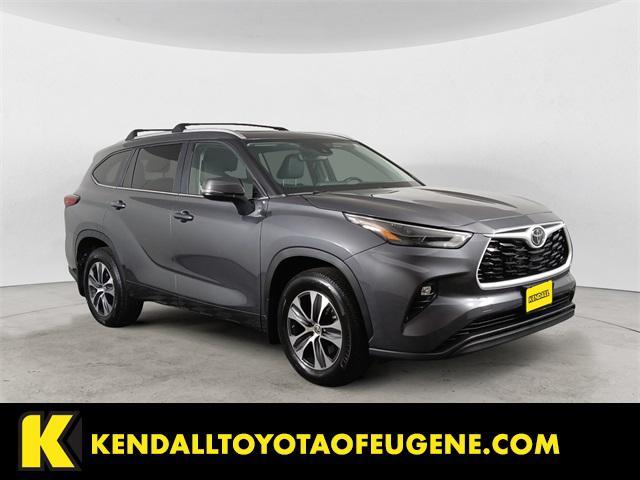used 2023 Toyota Highlander car, priced at $38,998