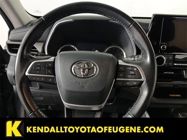 used 2023 Toyota Highlander car, priced at $38,998