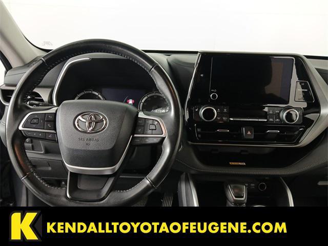 used 2023 Toyota Highlander car, priced at $38,998