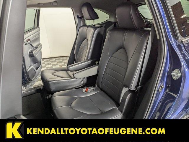 used 2022 Toyota Highlander car, priced at $36,998