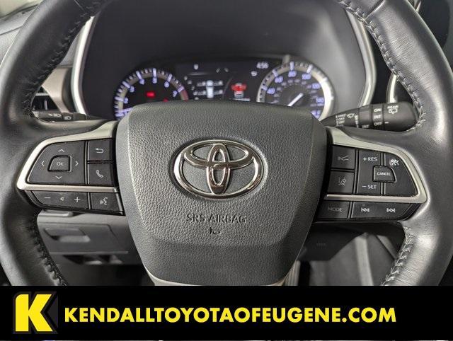 used 2022 Toyota Highlander car, priced at $36,998