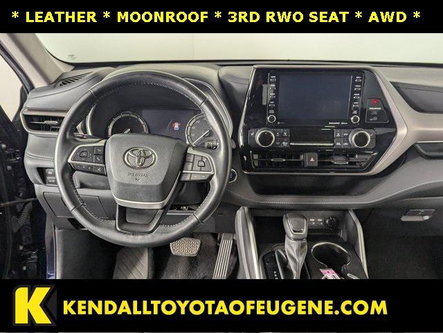 used 2022 Toyota Highlander car, priced at $33,549